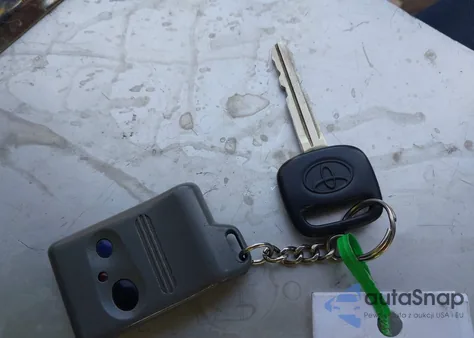 1998 Toyota Rav4 z USA, uszkodzony, nr VIN JT3GP10V7W0034171